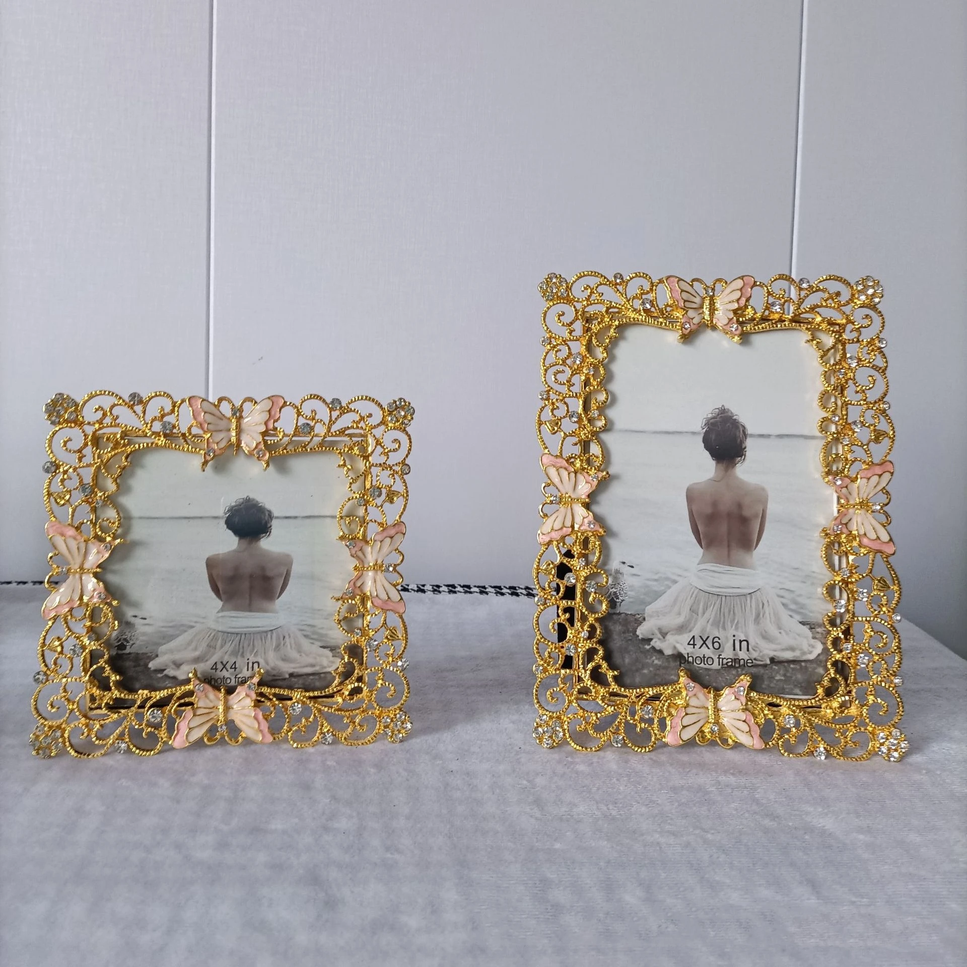 ヨーロッパ風のクリエイティブな蝶のモチーフが施された、金色の - Bamboo Photo Frame のレビューと価格
